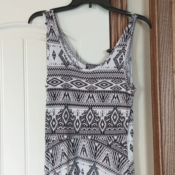 Women's Dress - Picture 2 of 3